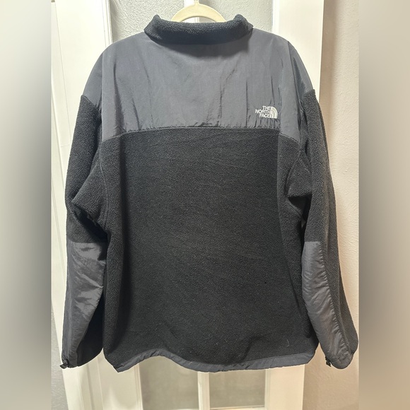 The North Face Men’s Retro Denali Jacket - Picture 15 of 16